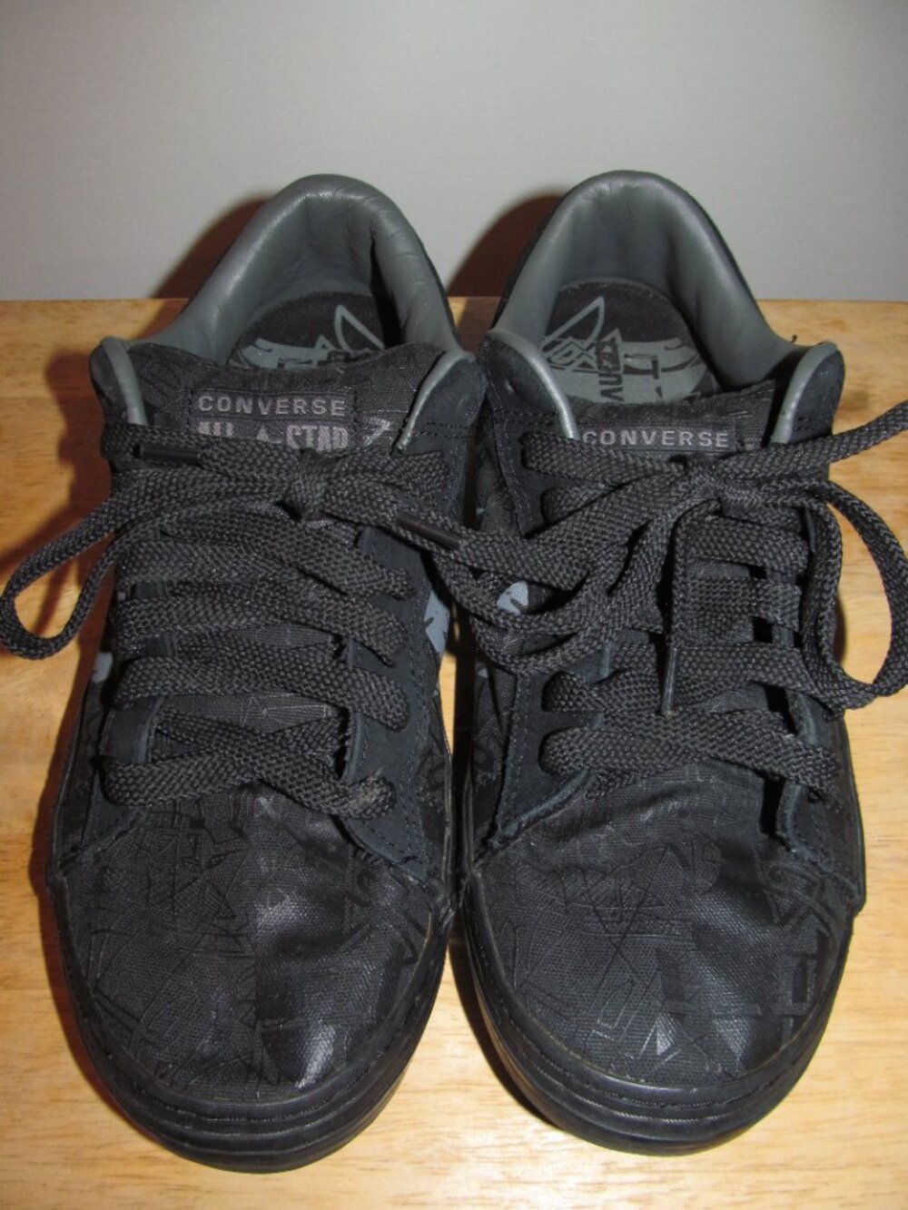 Converse Volitant 2006 Y2K Skate Shoes Black Gray Skull Pattern Mens 10 Wom 11.5